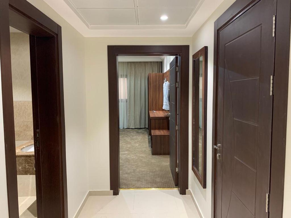 Itlalat Uhud Hotel Medina Exterior photo